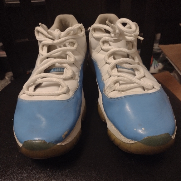 Jordan 11 Low UNC - Picture 3 of 6